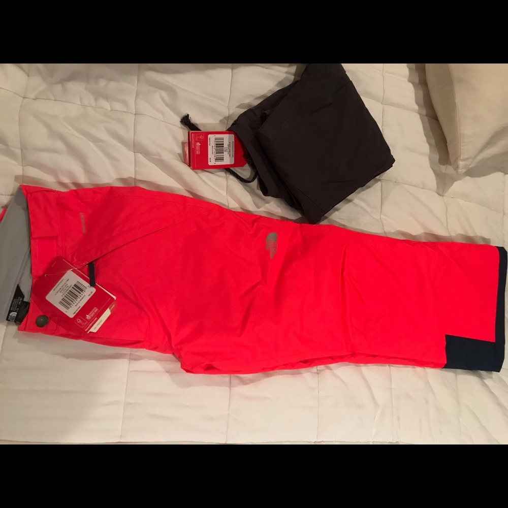Brand New North Face Girls waterproof Ski Pants